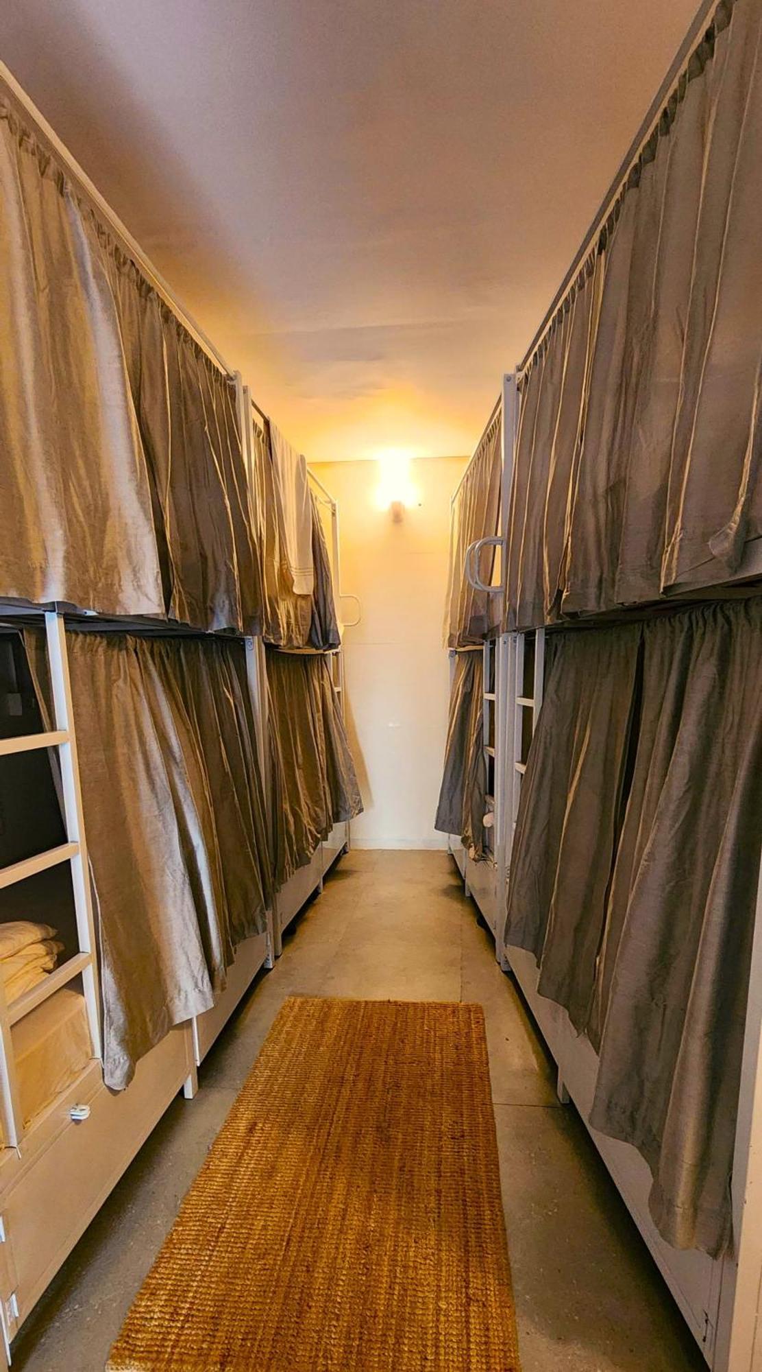 Hammock Hostels - Bandra Mumbai Exterior photo